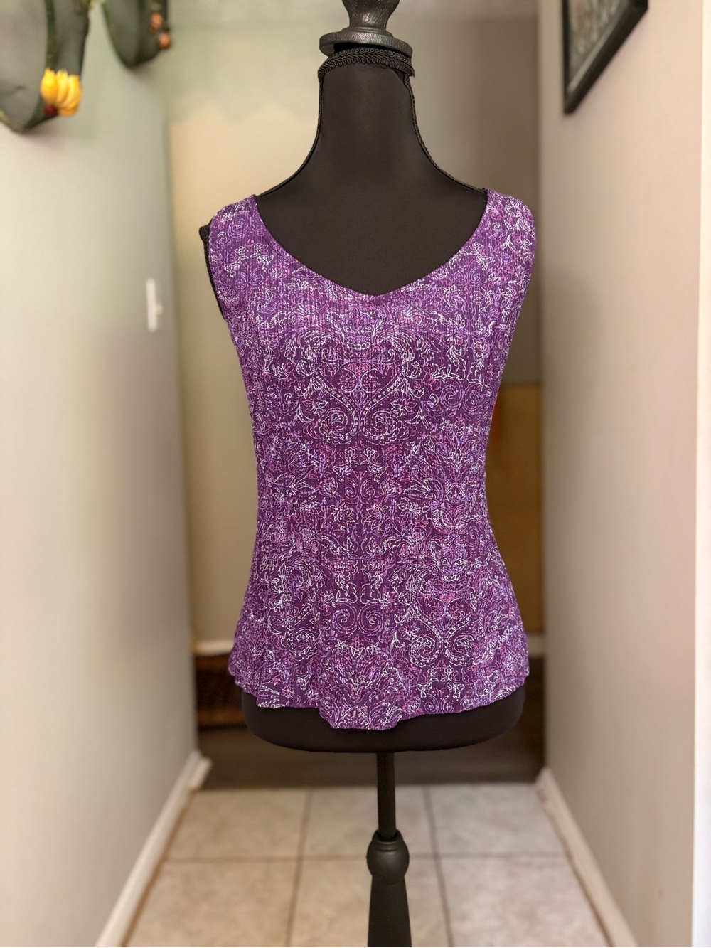 Alex Evenings Purple Paisley Sleeveless Scoop Neck Top